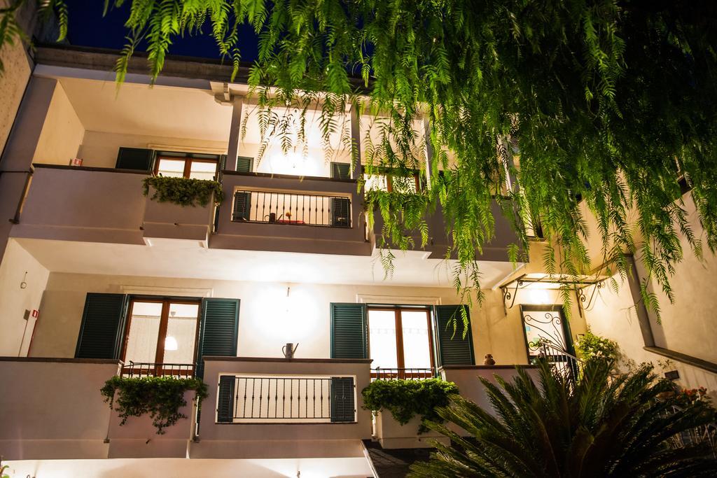 Certe Notti - Suites ポンペイ エクステリア 写真